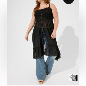 Torrid Chiffon Button Up Sleeveless Tunic. Size 0(12)
